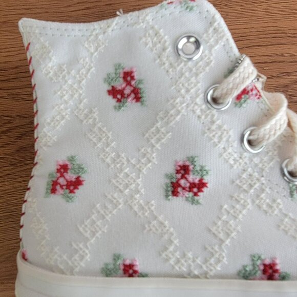 ⭐Converse Chuck Taylor Lift Rose Cross Stitch Sz 8 Women's Shoes White A13659C⭐ - Picture 11 of 11